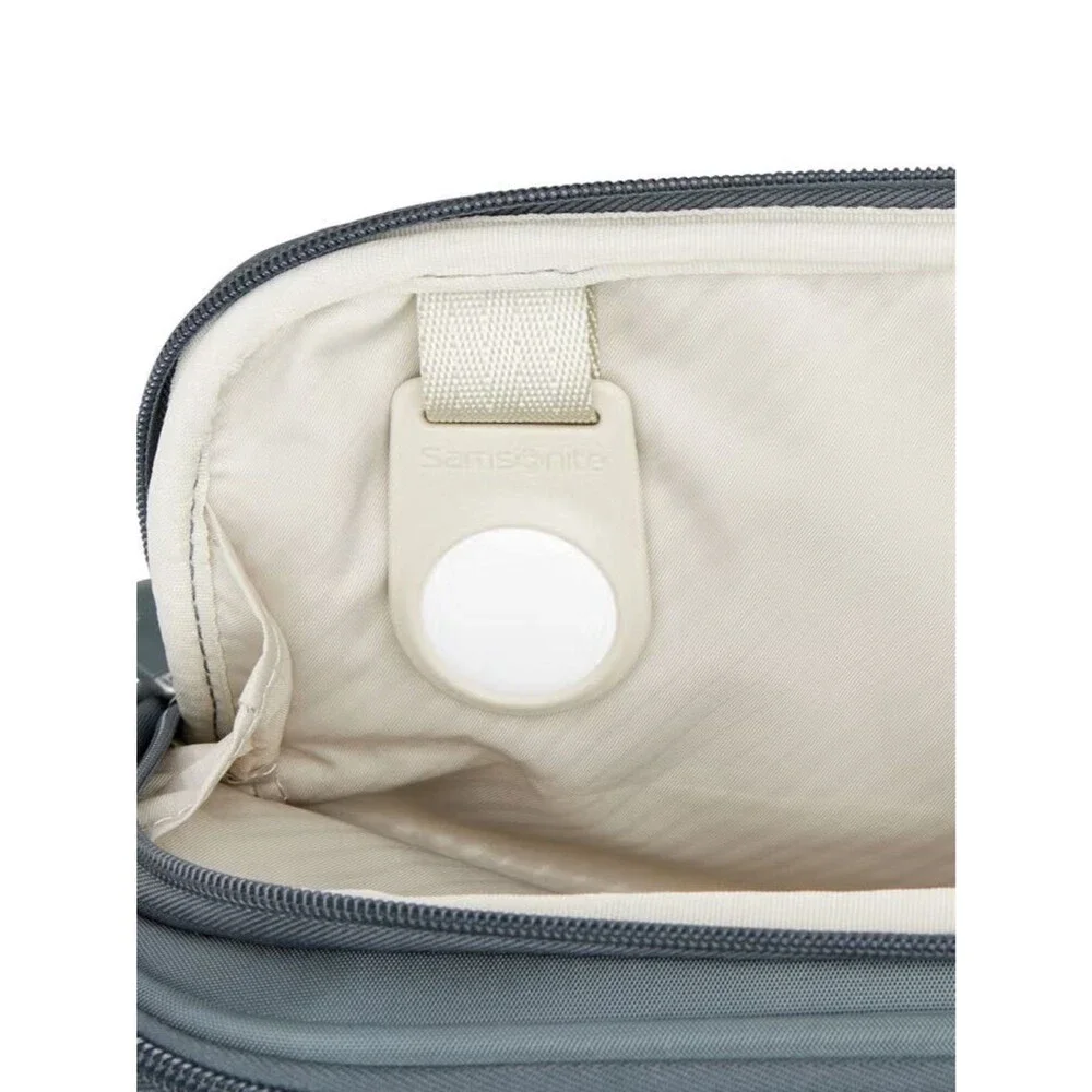 Samsonite Deep Navy Spinner Carry-On Silhouette 18 Softside Suitcase travel bag